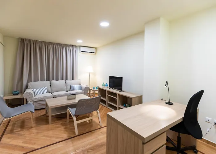 Athens Kyniska Urban